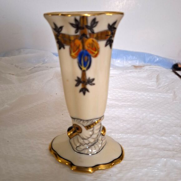 A Vintage Noritake Japanese Bud Vase Hand Painted Bird Motif Collectible - Picture 1 of 12